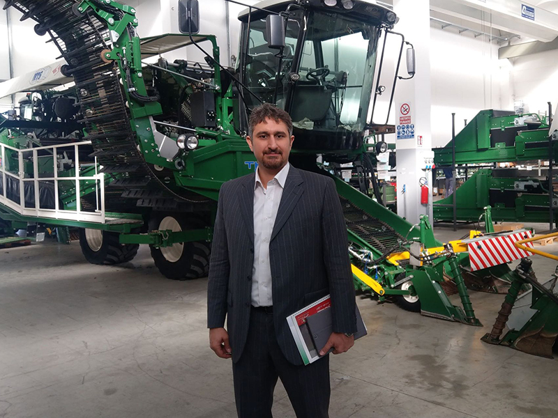 Reza Ghaharemani(Ingeniero agrícola y mecánico)